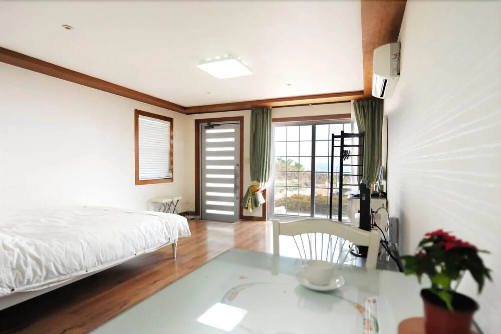 Seogwipo Happy Jeju Pension