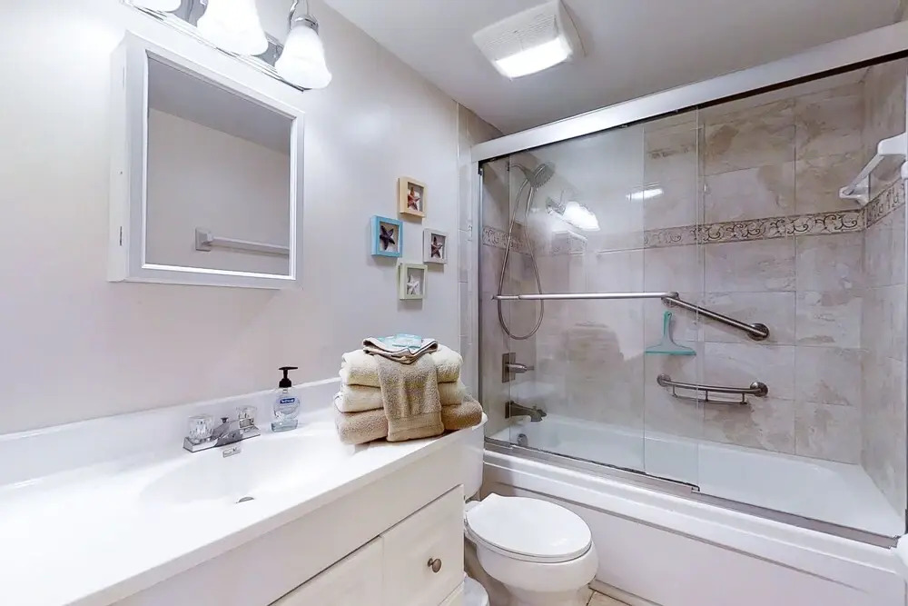 Fabulous Oceanfront Find in Flagler Beach W/shared Pool, Wifi, Central AC, W/D