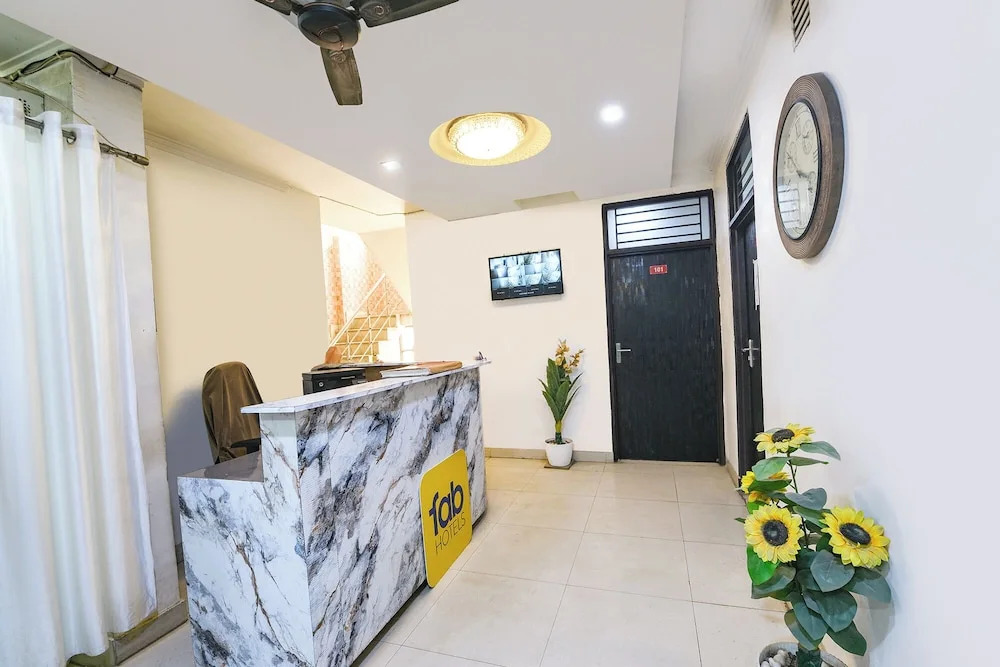 Fabhotel Mb Residency