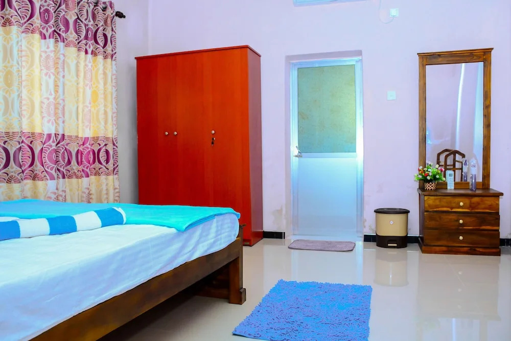 Gloriya Mathews family villa