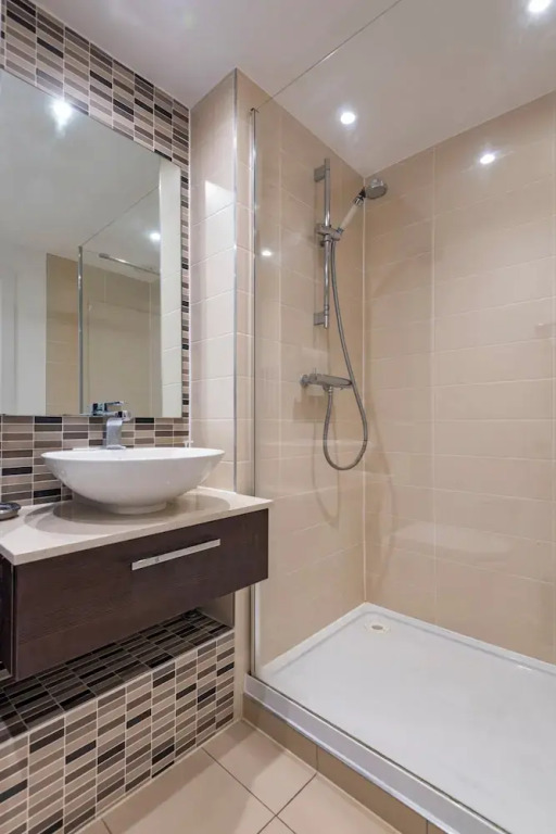 Brand new modern flat in Bermondsey