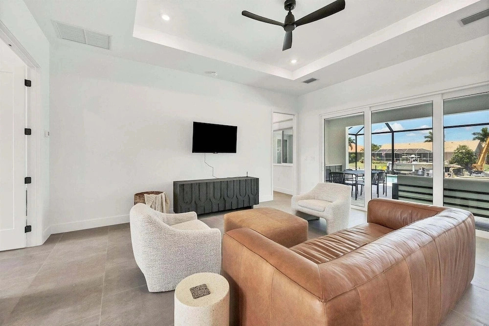 Punta Gorda Isles Waterfront Retreat Private Pool & Canal Access to Charlotte Harbor