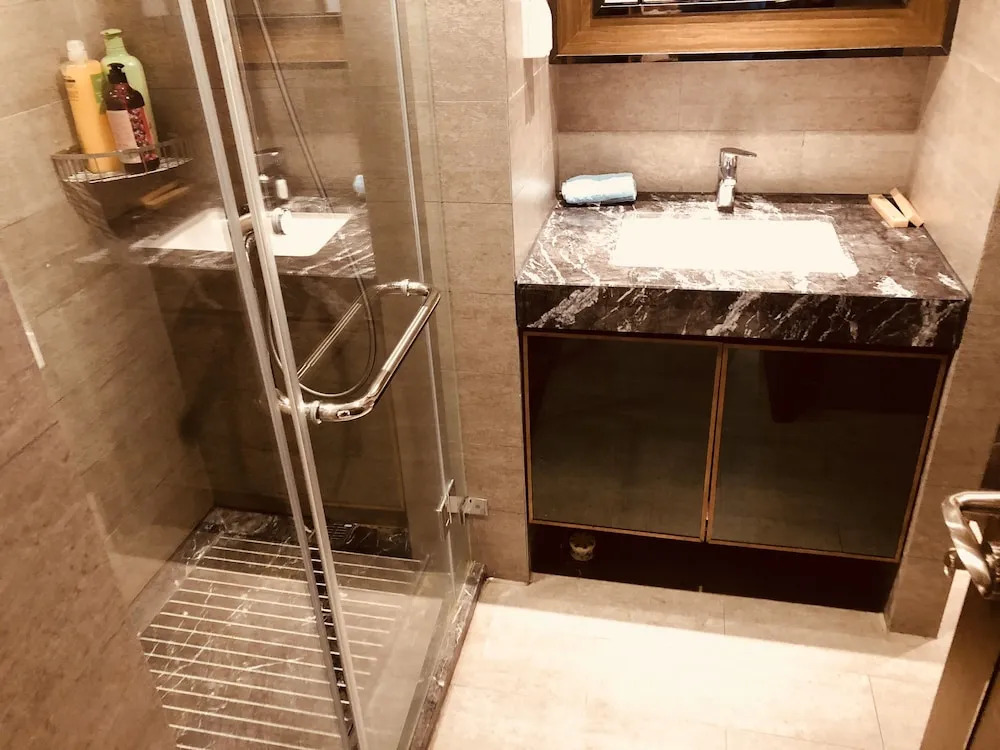 Suzhou Artrip Holiday Hotel