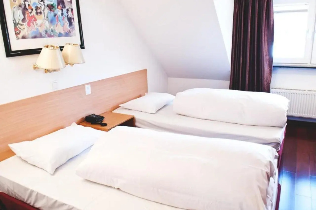 Rugs Hotel Düsseldorf - Self Check-In