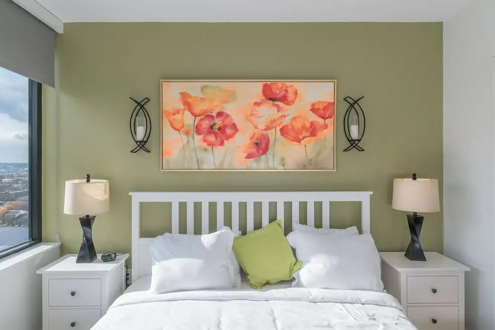 Home Away Luxury Apartments at Warren