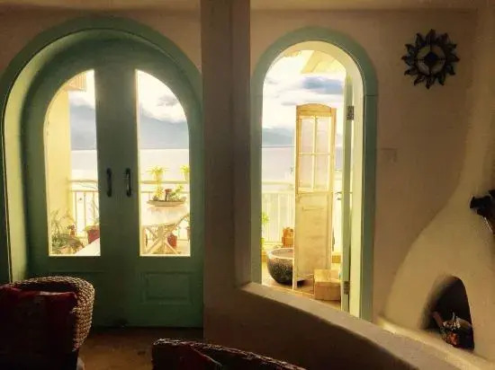 Dali Cloud Habitat Sea view apartment
