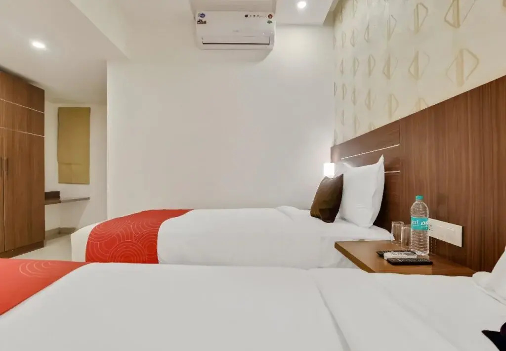 The Grand Continent by OYO Rooms