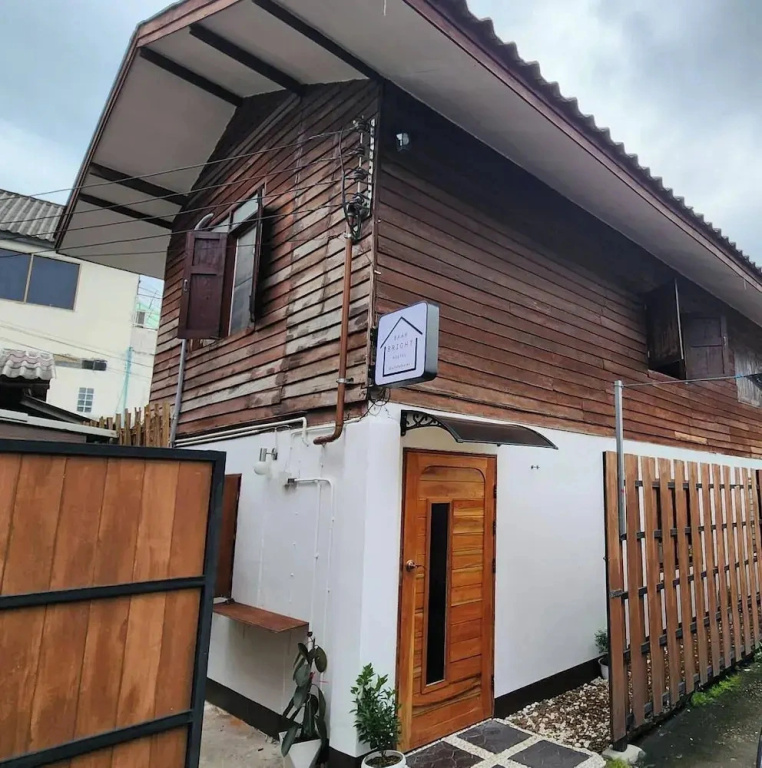 Baan Bright Hostel
