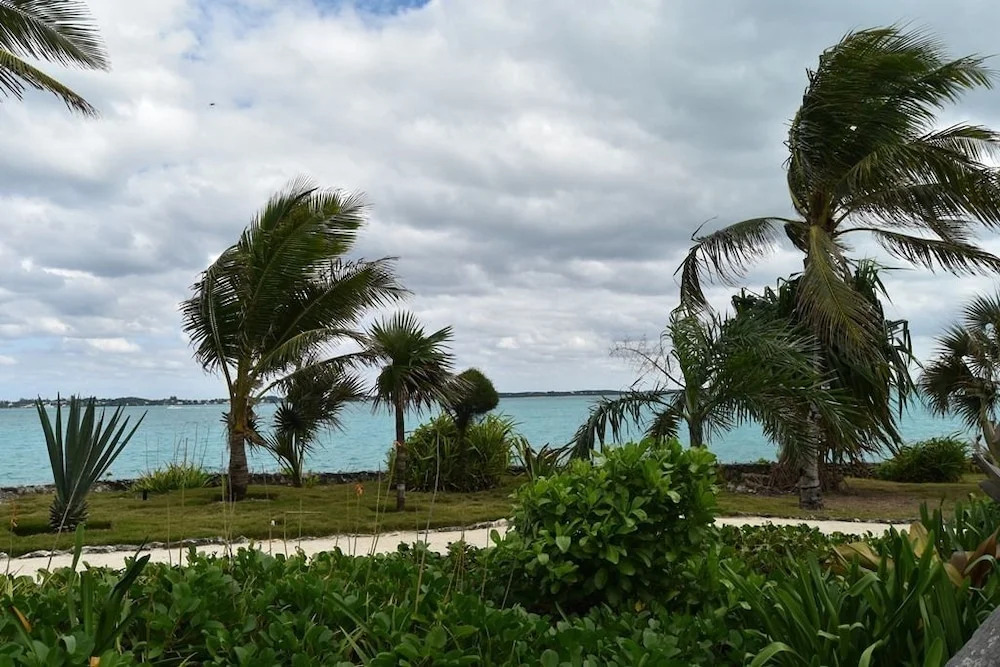 Middle Cay