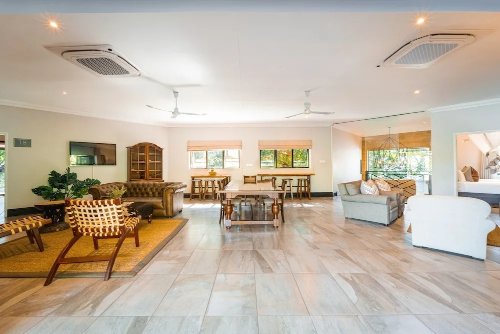 Nkosi Guest Lodge
