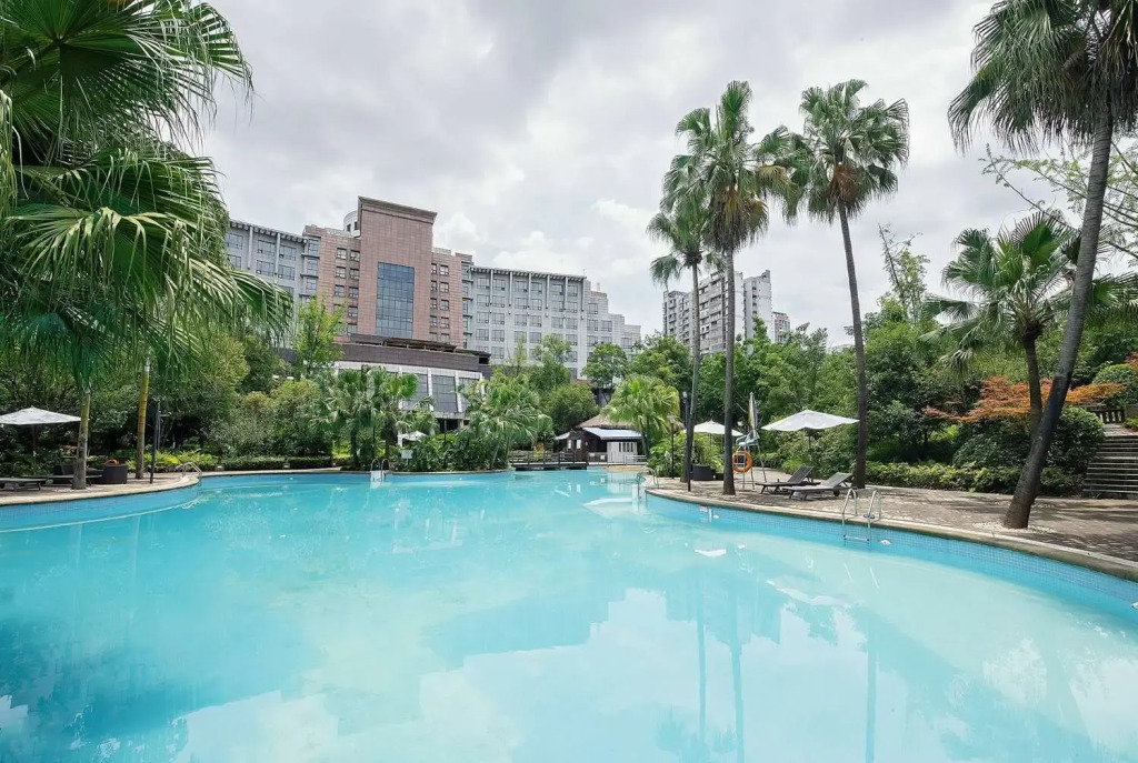 Ramada Plaza Chongqing West Hotel
