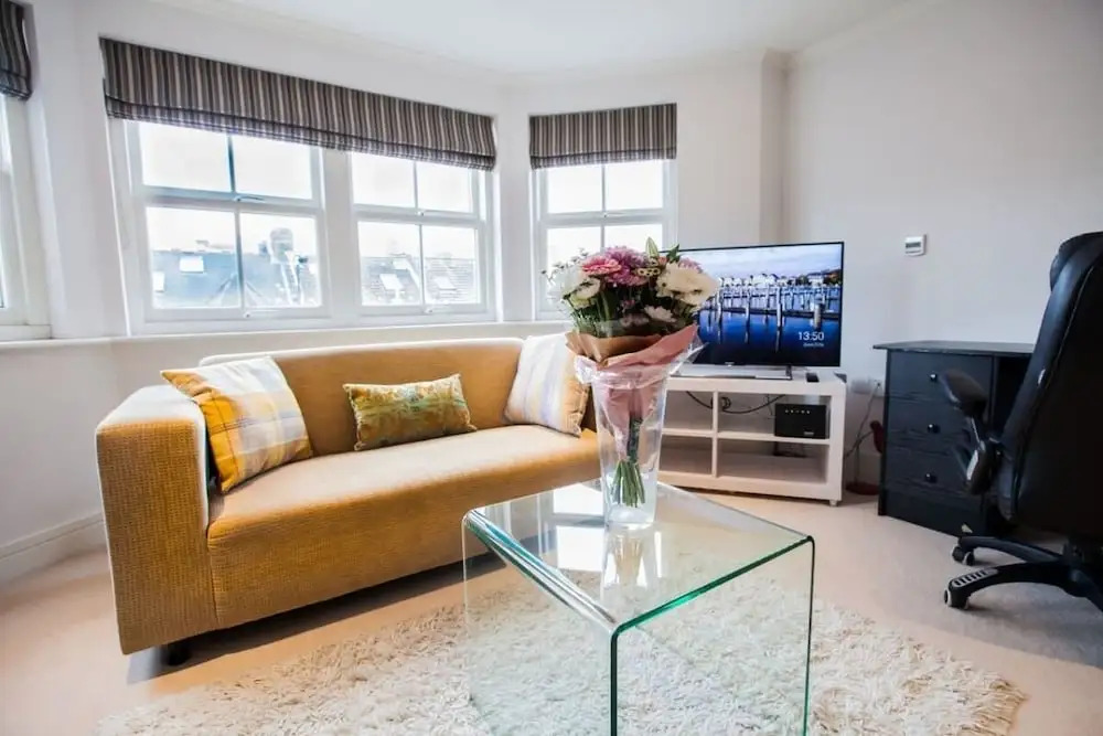 1bed Sleeps 4 in West Kensington 7mins to Tube