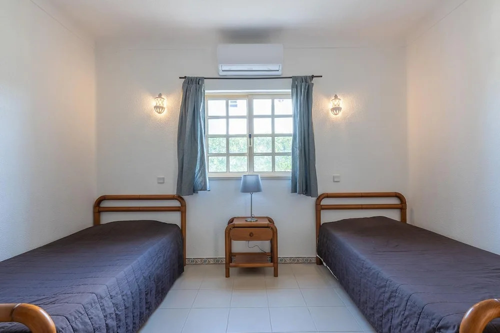 Villa Baltin With 4 Bedrooms and 3 Bathrooms