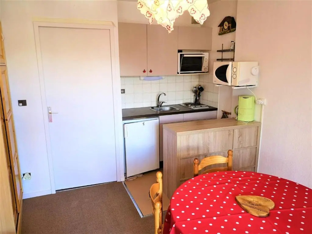 Appartement Le Dévoluy-Agnières-en-Dévoluy, 1 pièce, 6 personnes - FR-1-504-136