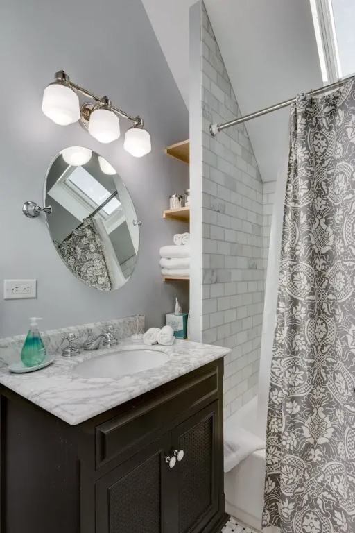 Bright & Lofty Bucktown 1BR by AllSet Turnover