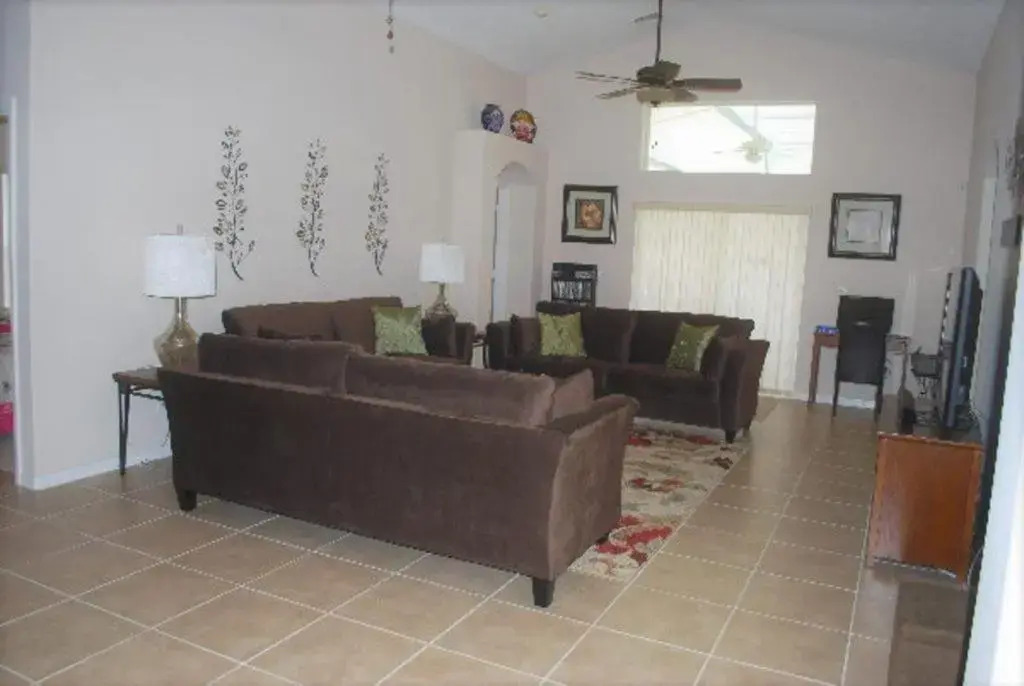 Luxury 5-Bed Villa, located only 3 miles from Disney World