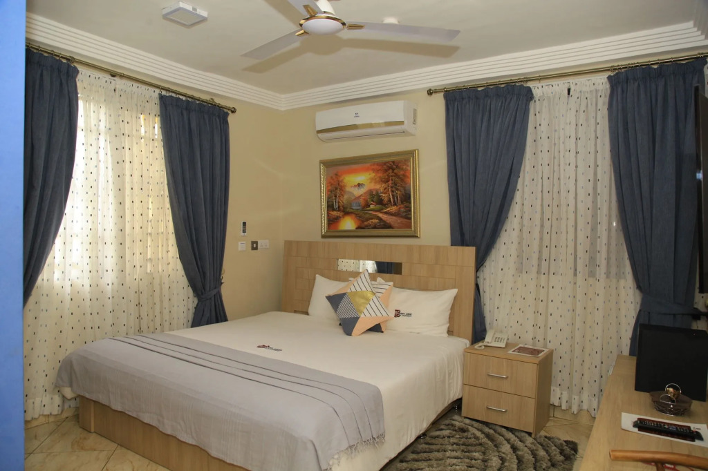 Bays Lodge, Accra