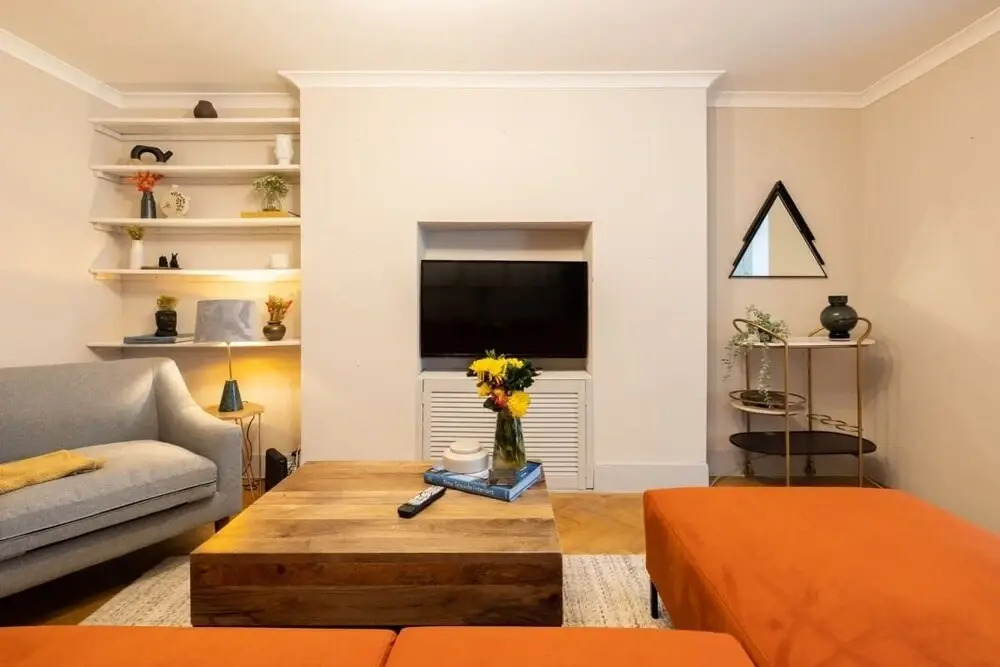 The Richmond Upon Thames Escape - Modern & Bright 2BDR Flat with Parking