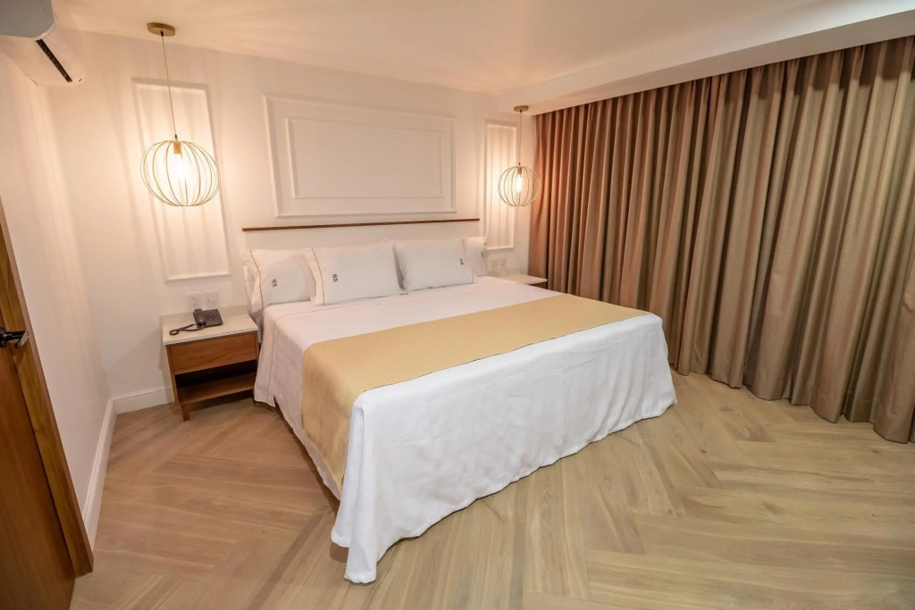 Six Hotel Guadalajara Degollado