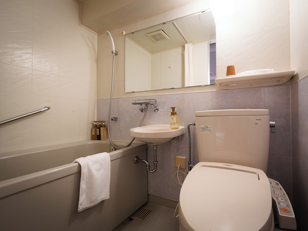 R Hotel RE Osaka Nagai Park