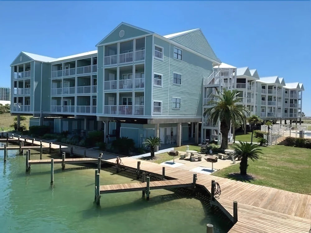 Jubilee Landing 107 by RedAwning