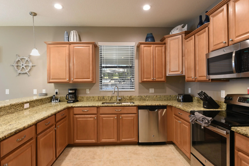 Huge 6bed Hm Pool Gm Rm Champions Gate-1444mvd 6 Bedroom Home by RedAwning