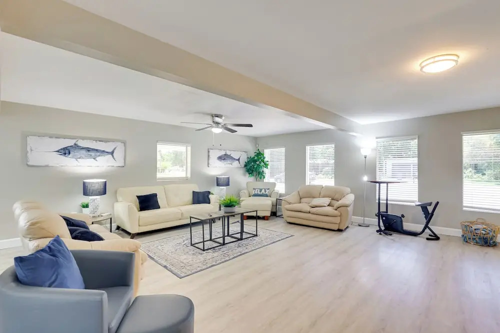 5 Mi to Busch Gardens Tampa Bay: Villa w/ Pool