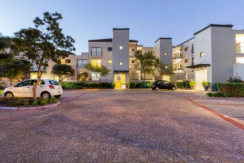 Waterstone East by HostAgents