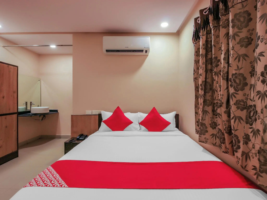 OYO Flagship 18926 Tourist Krishna Inn
