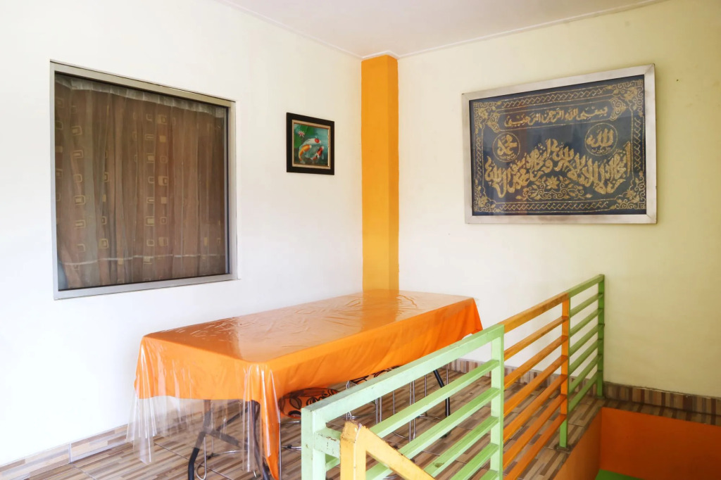 Seungit Syariah Inn Tebet Mitra RedDoorz