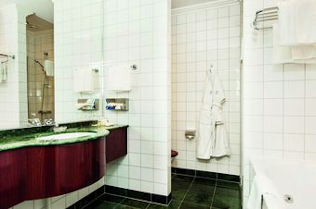 Elite Plaza Hotel