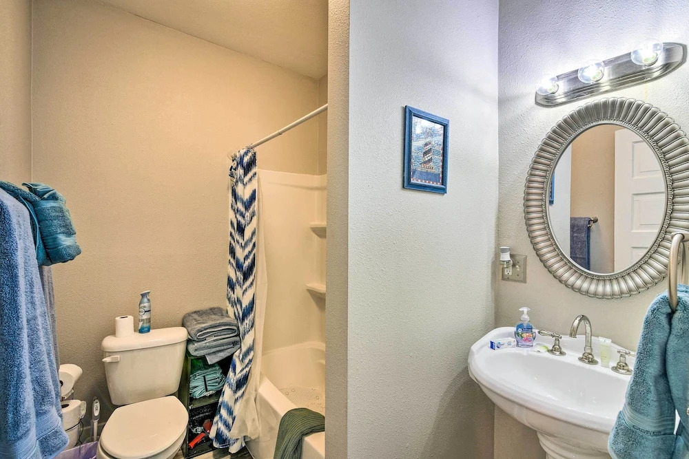 Walk to Beach: Galveston Home w/ Grill Near Pier!
