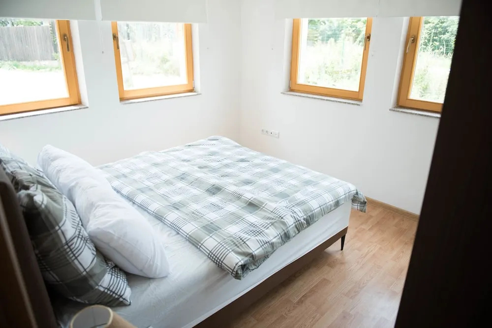 Leader Apartment