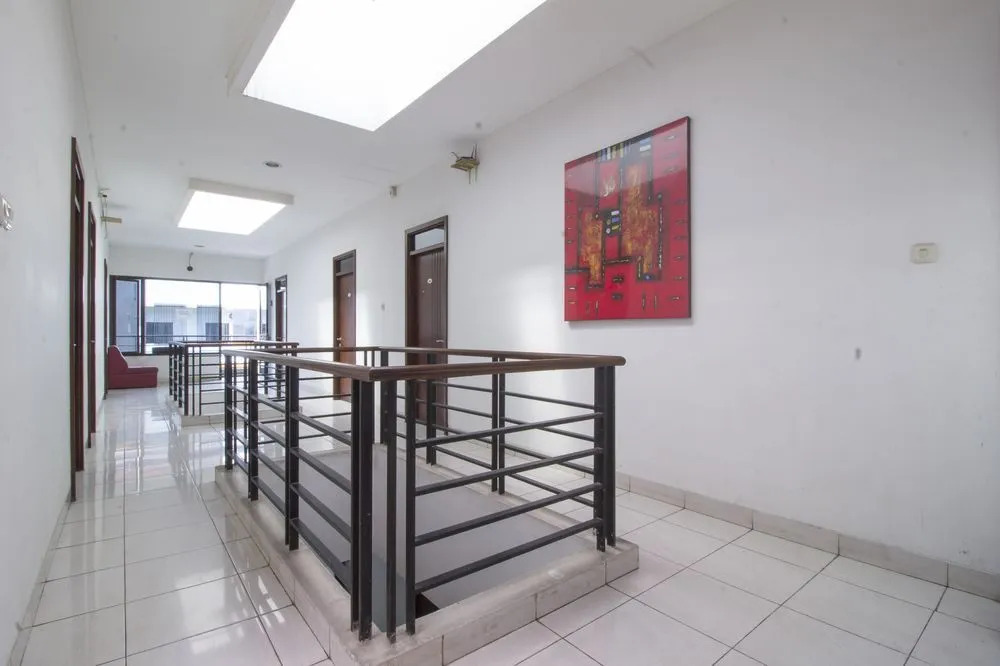 RedDoorz near Teras Kota 2
