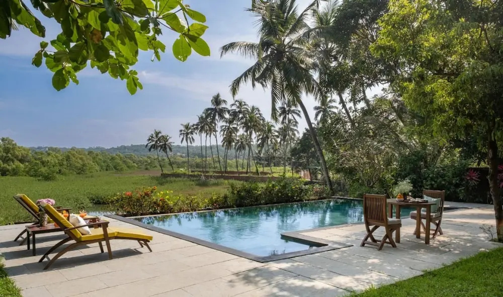 Frangipani - Hidden Gem of Goa w Pool Field View