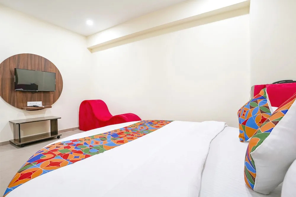 Fabhotel Hill Park I
