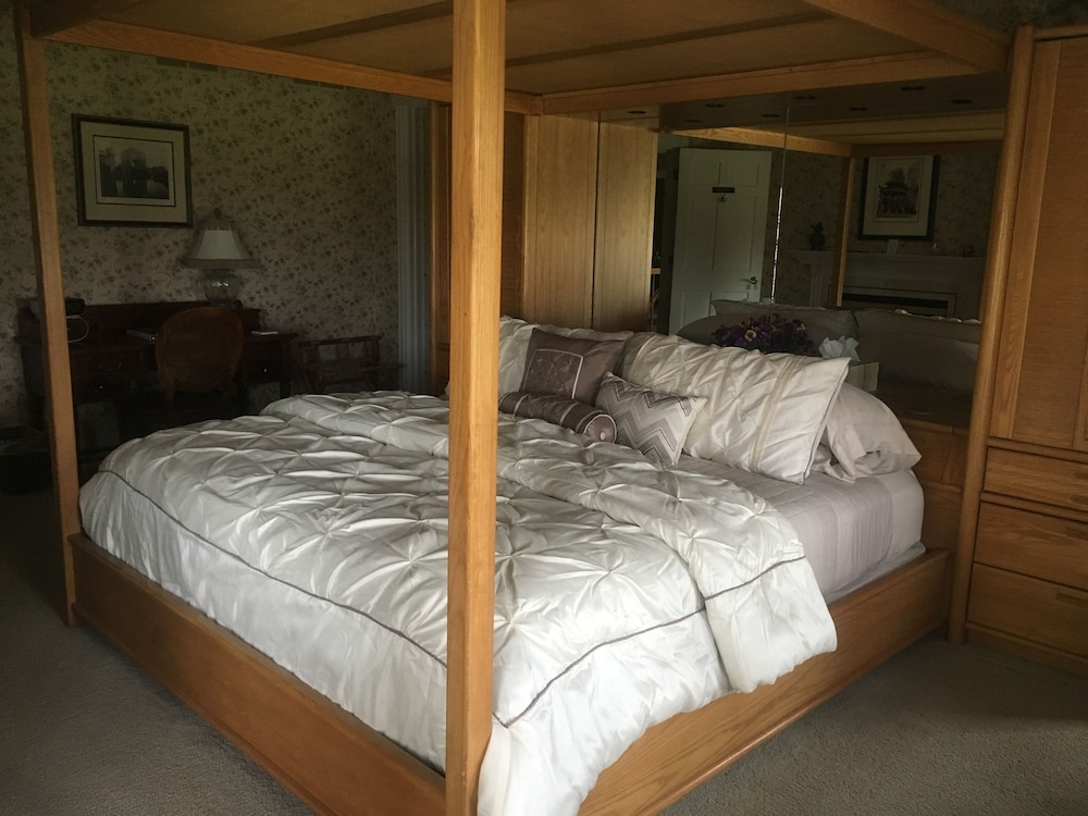The Speckled Hen Inn B&B