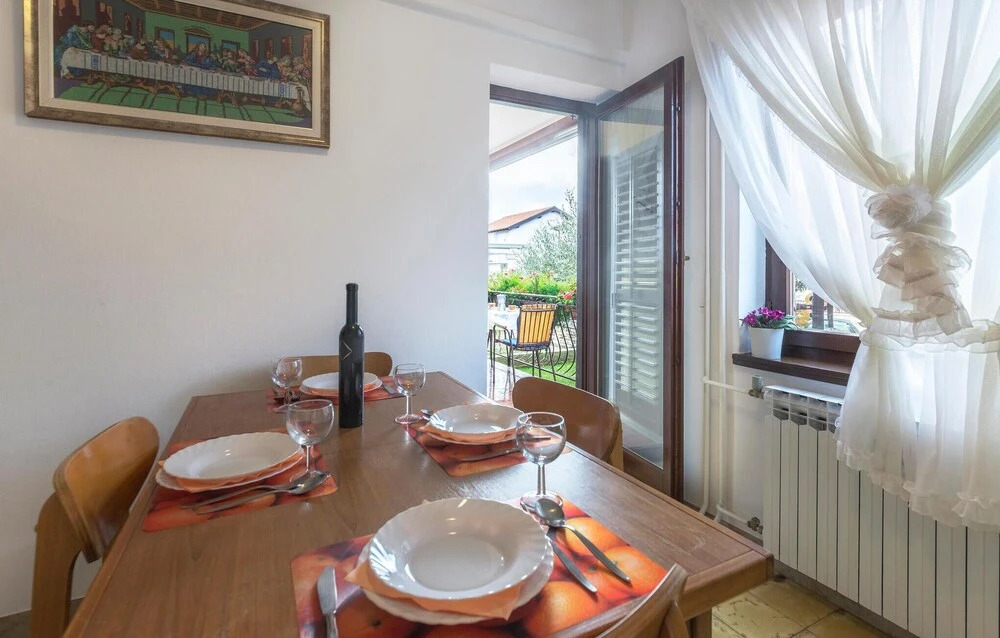 Stunning Apartment in Umag With Wifi