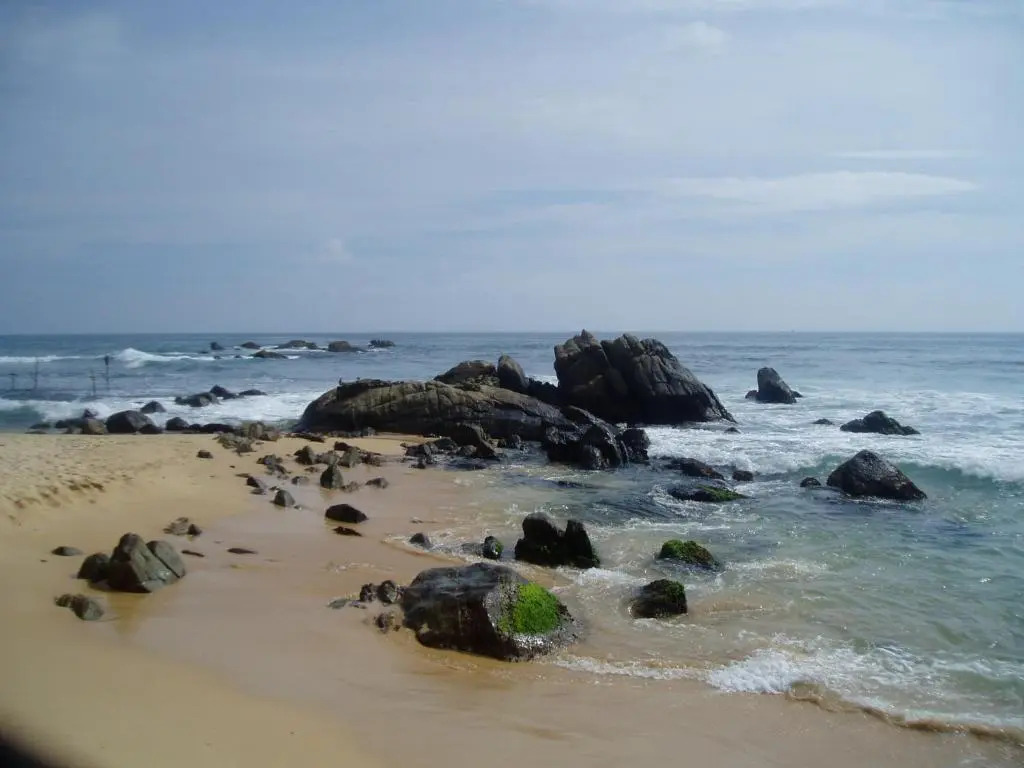 Sri Gemunu Beach Resort