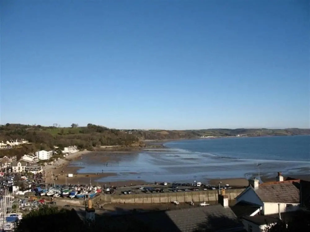 Peaceful Holiday Home in Saundersfoot With Balcony