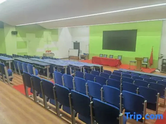 Huaxinghuihuang Hotel (Shahe)