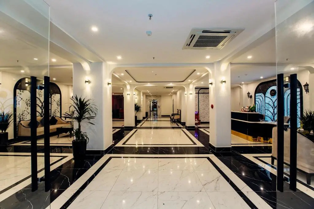 LION 3 HOTEL