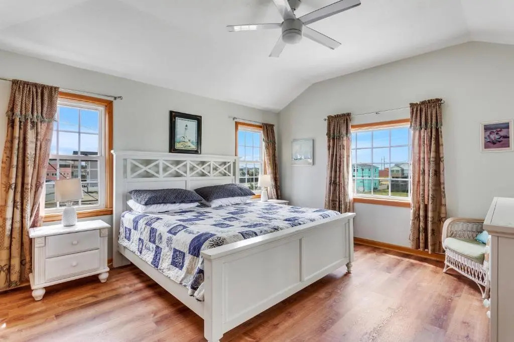 6175 - Longview Cottage