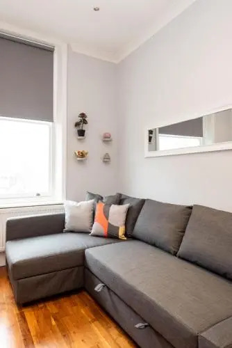 Camden Apartment A/Apartment