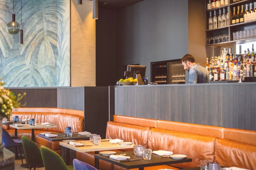 U Eat & Sleep Antwerp