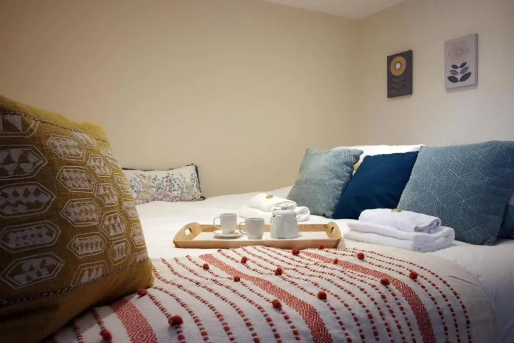 Cliftonmeade by Mia Living 2 bedroom apartment with free parking