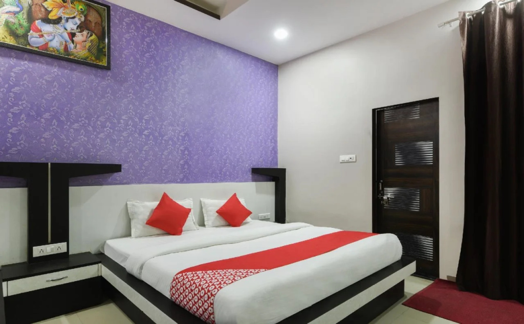 Hotel Om Palace By OYO Rooms