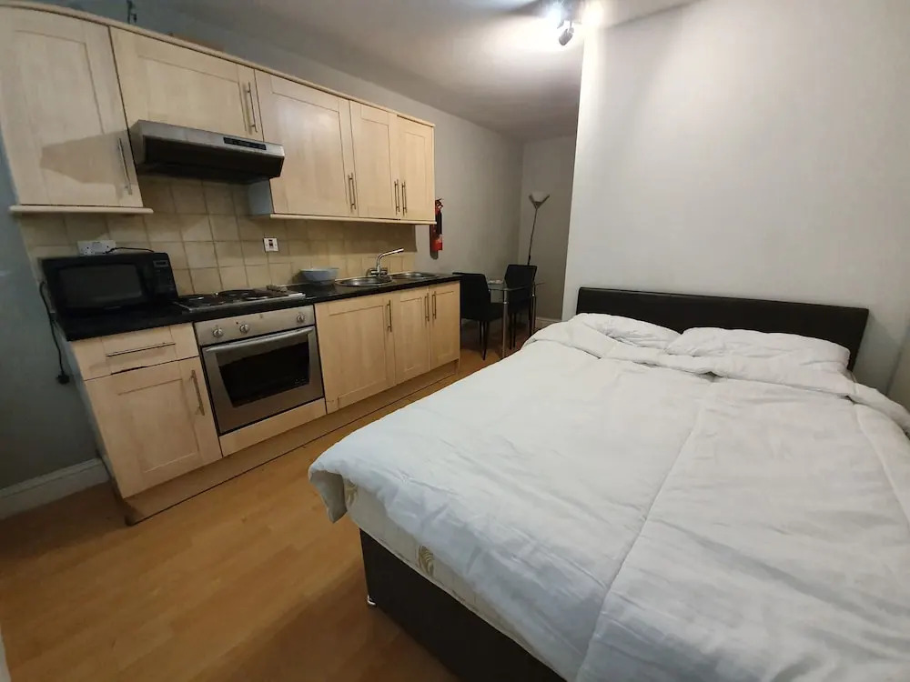 Studio Apartment in South Kensington 9