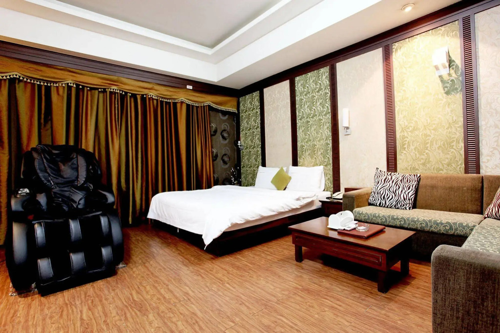 Luxury Hotel