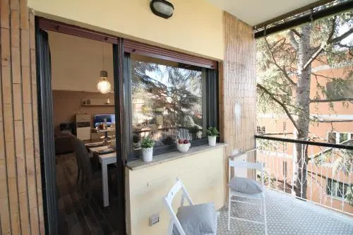 Eur Bright Spacious terraced Apartment